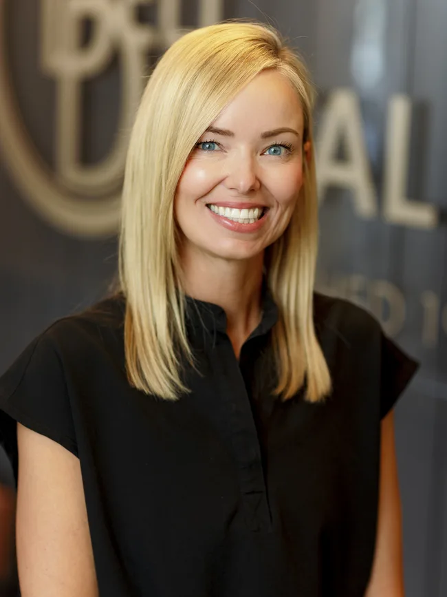 Dr. Lindsey Webber
